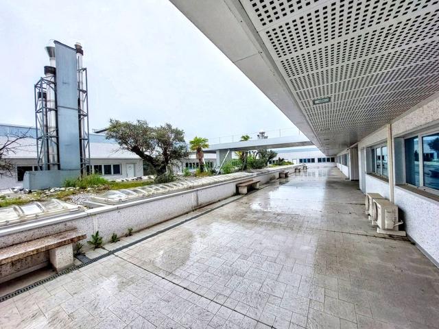 #2521003 Immobile al grezzo in complesso direzionale/commerciale in vendita - foto 12