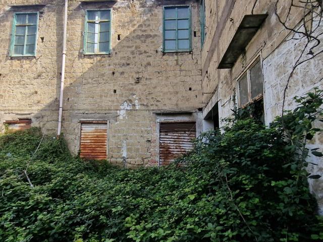 Palazzi in vendita
