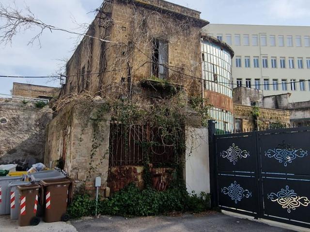 Palazzi in vendita