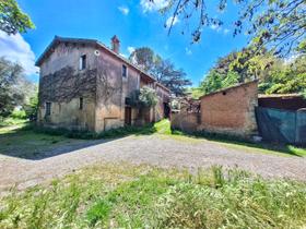 Rustici e casali in vendita