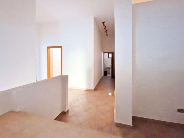 #22090 Negozio con corte pertinenziale in vendita - foto 3