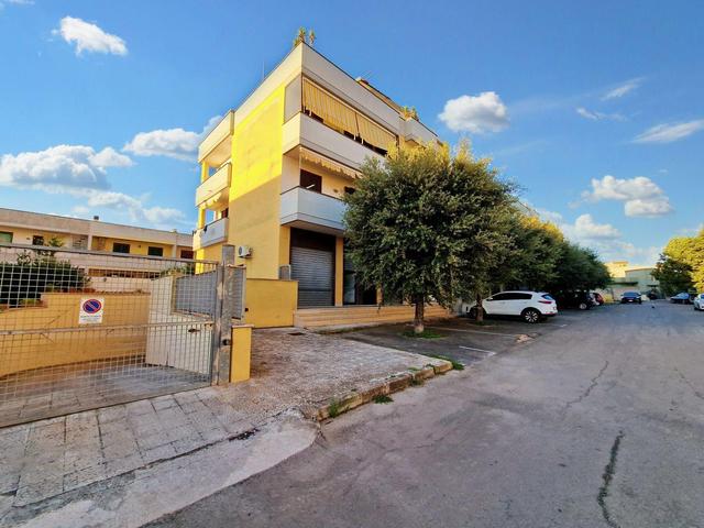 Negozi in vendita