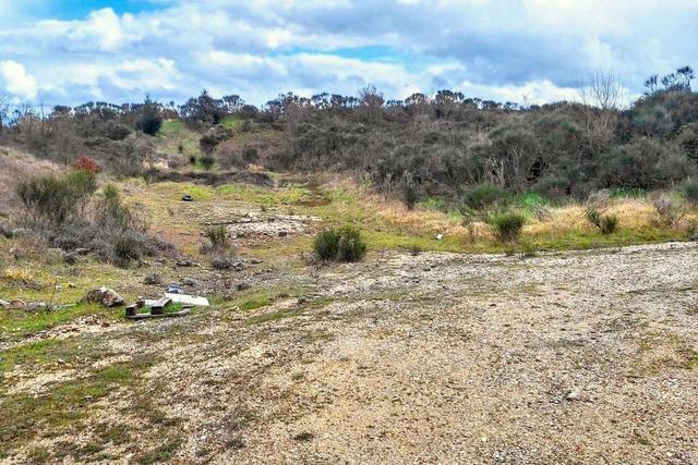 #25915 Terreno con ex cava dismessa di 26075 mq in vendita - foto 2