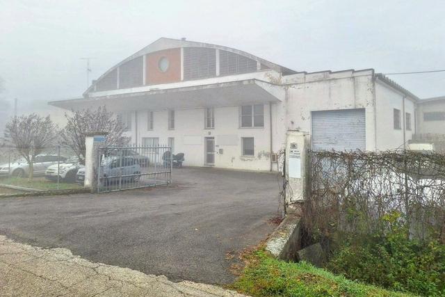 #2537584 Edificio artigianale con uffici e pertinenze in vendita - foto 1
