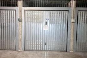 Garage in vendita