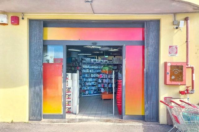 Negozi in vendita