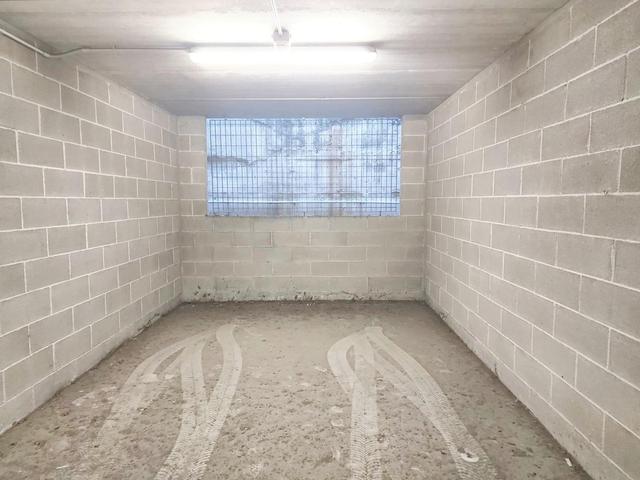 Garage in vendita