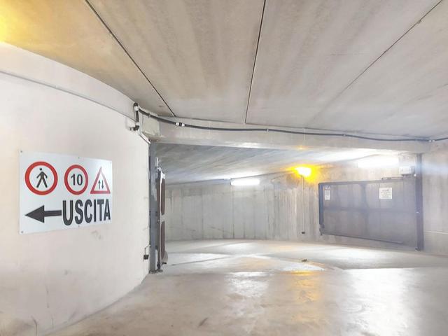 Garage in vendita