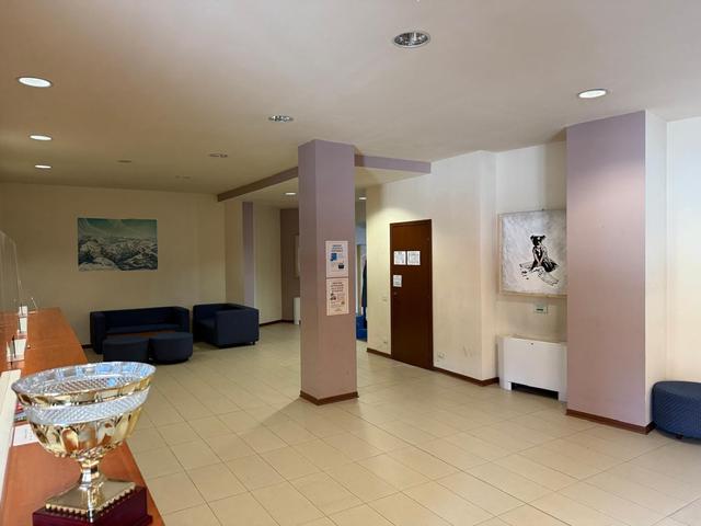 Negozi in vendita
