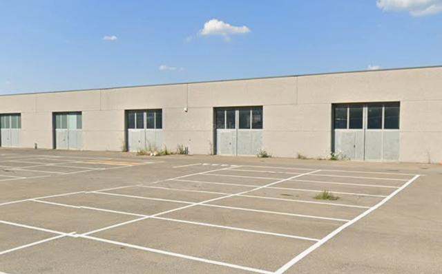 Magazzini in vendita