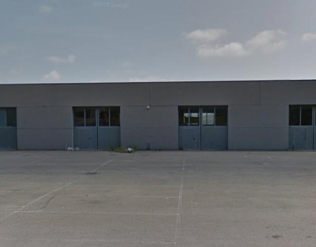 Magazzini in vendita