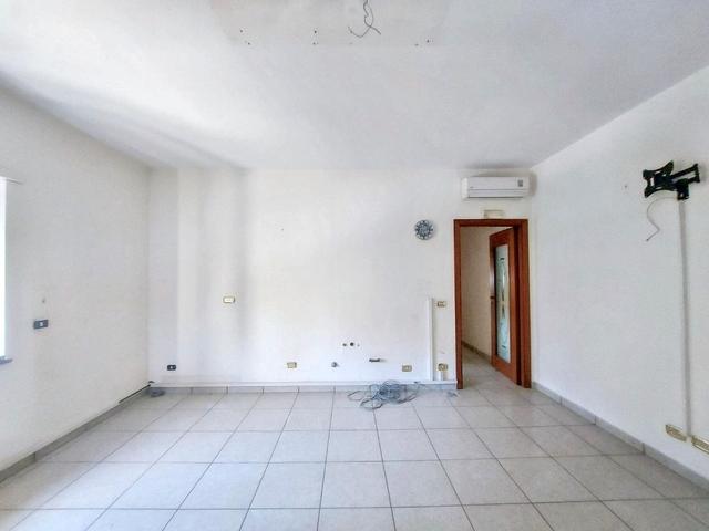 #2536140 Ufficio con garage in vendita - foto 1