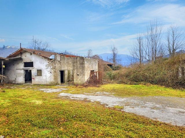 #25568 Area edificabile con manufatti da demolire in vendita - foto 1
