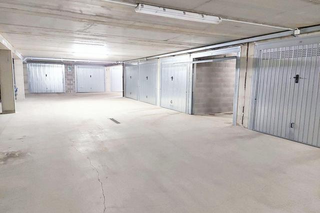 Garage in vendita