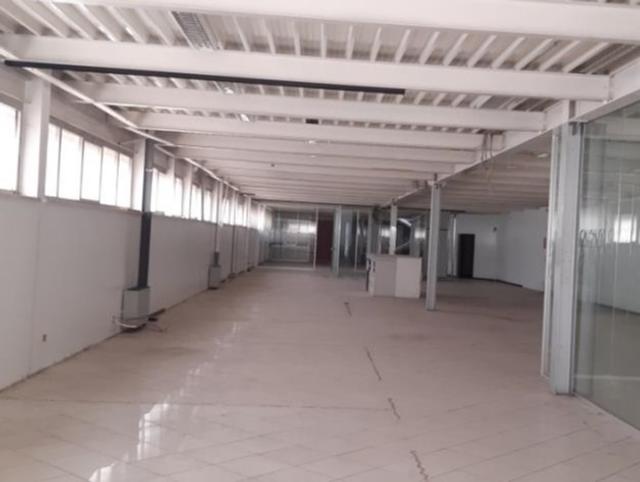 #2638870 Ampio capannone commerciale in vendita - foto 2