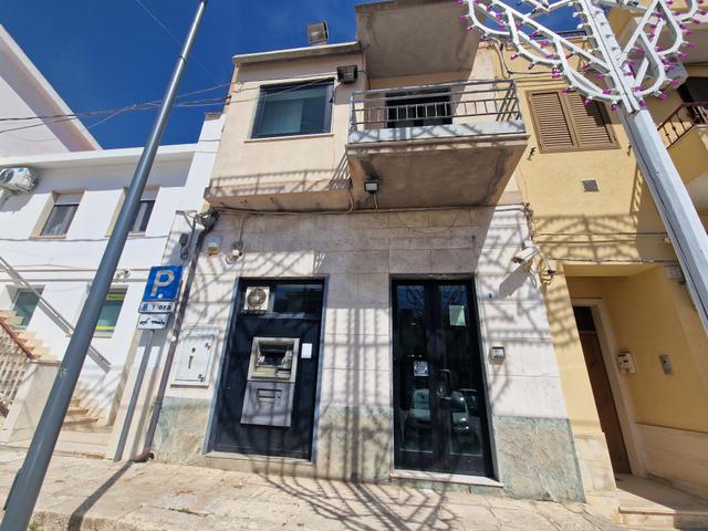 #2519012 Locale uffici disposto su due piani in vendita - foto 1