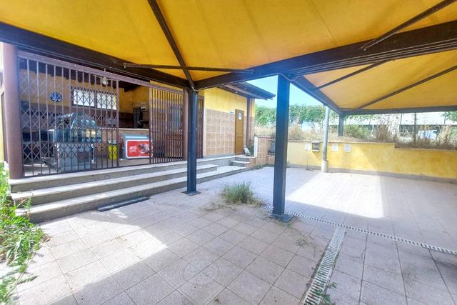 #2536807 Locali uso bar e piscina in residence in vendita - foto 2