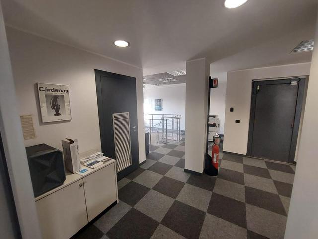 #25898 Ufficio in zona semicentrale con box auto e cantina in vendita - foto 7