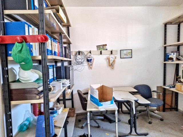 #2536610 Capannone con uffici e corte in vendita - foto 14