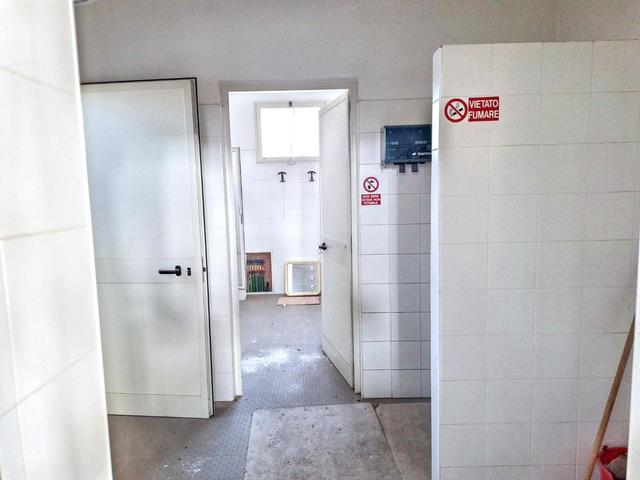 #2536610 Capannone con uffici e corte in vendita - foto 20