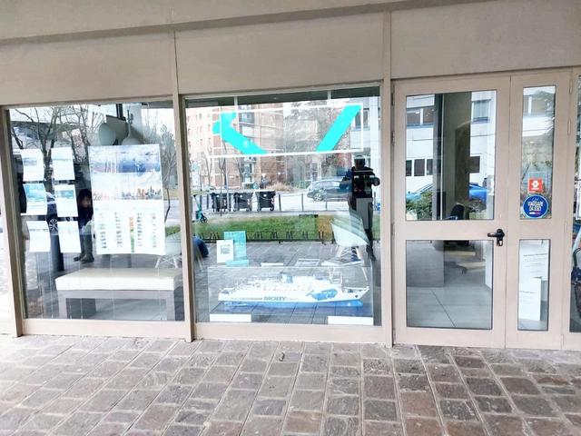 Negozi in vendita