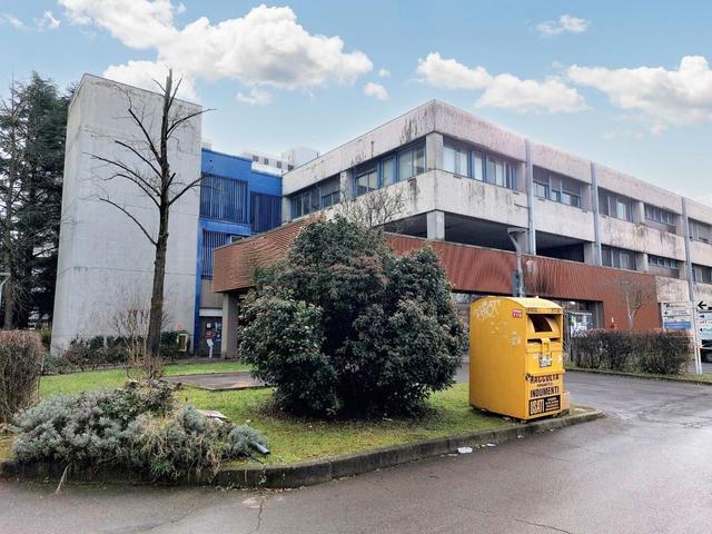 Negozi in vendita