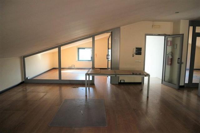 #14857 Edificio terziario con tettoie e corte privata in vendita - foto 3