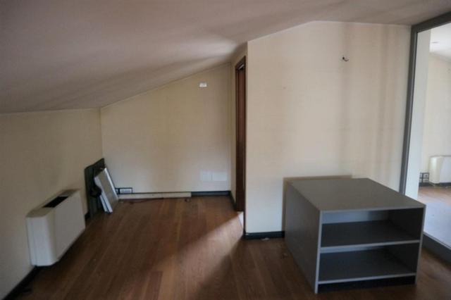 #14857 Edificio terziario con tettoie e corte privata in vendita - foto 12