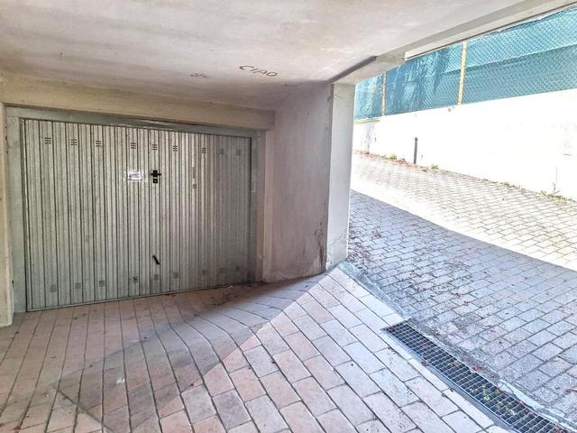 Garage in vendita