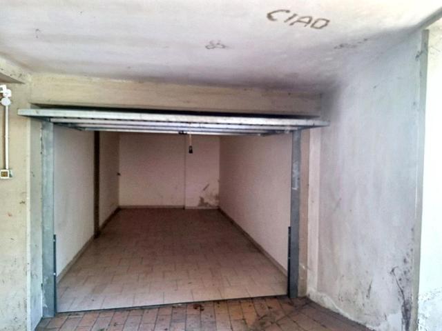 Garage in vendita