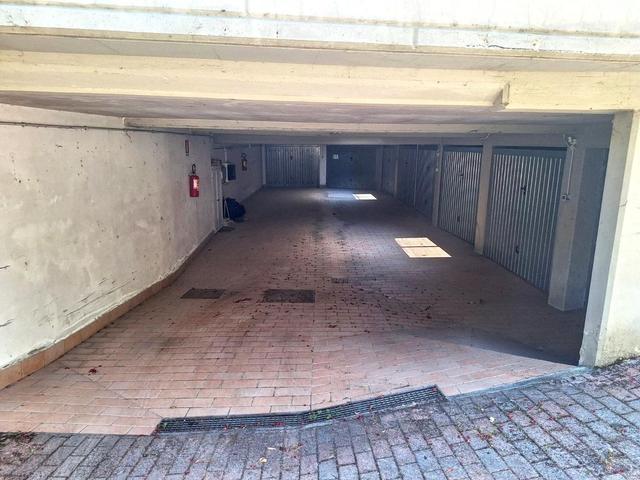 Garage in vendita