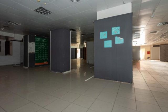 #25733 Complesso commerciale con parcheggi in vendita - foto 2