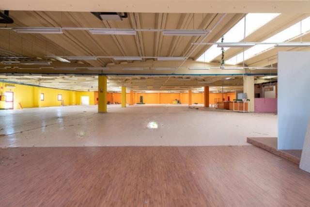 #25733 Complesso commerciale con parcheggi in vendita - foto 7