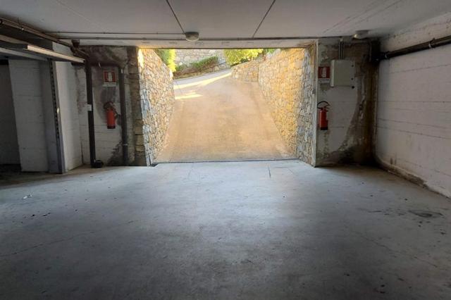 Garage in vendita