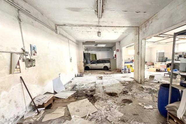 #25560 Laboratorio artigiano con corte in centro città in vendita - foto 7