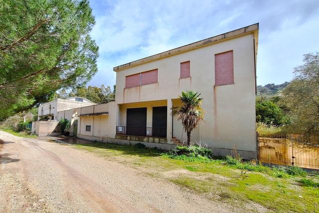 #22893 Ex complesso enologico con terreno agricolo in vendita - foto 2