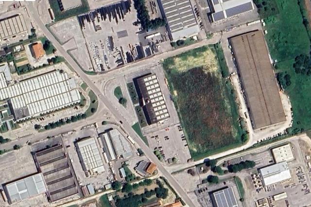 Grandi dimensioni in vendita