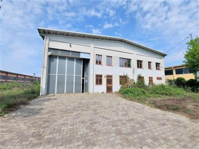 #14677 Capannone con uffici e area di pertinenza in vendita - foto 1