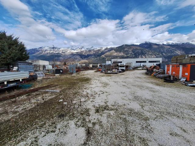 #25662 Capannone con uffici e terreno in vendita - foto 4