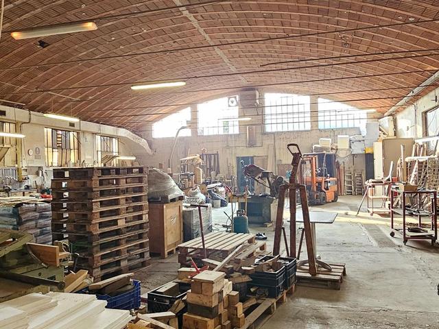 Stabilimenti produttivi in vendita