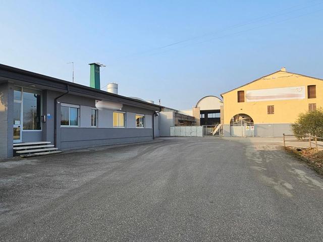 Stabilimenti produttivi in vendita