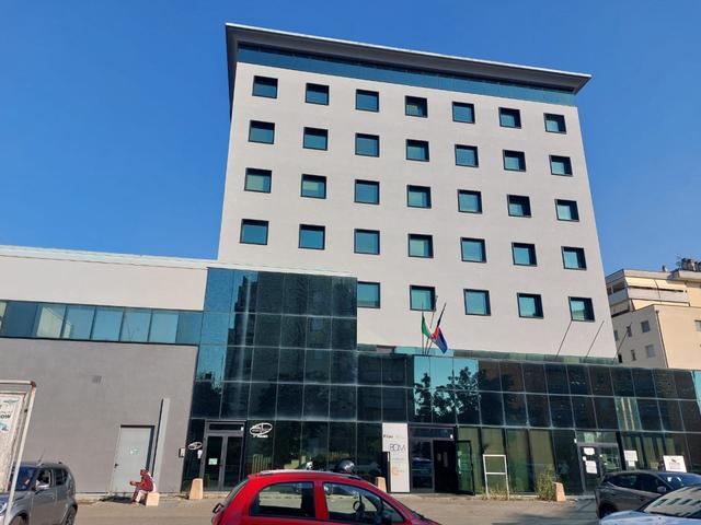 Edifici direzionali in vendita
