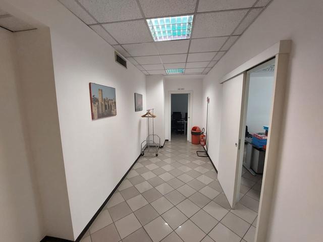 Edifici direzionali in vendita