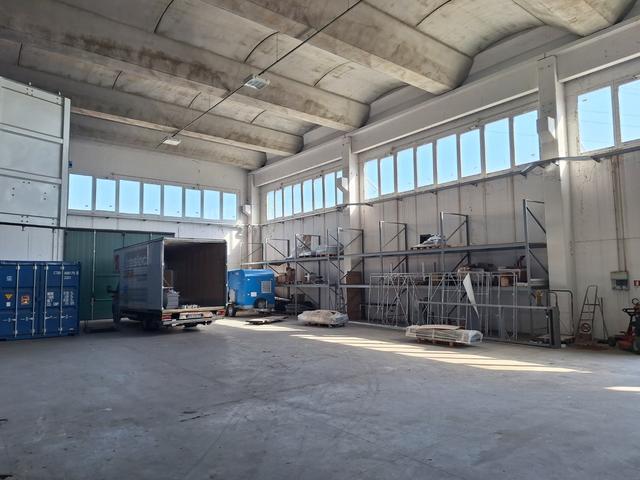 #2638718 Capannone con uffici e corte in vendita - foto 17