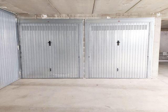 Garage in vendita
