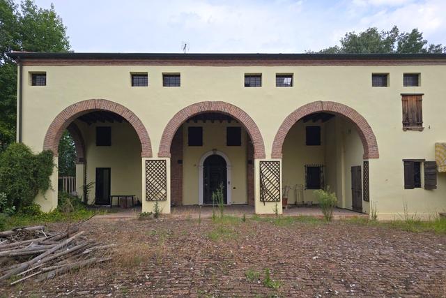 Palazzi in vendita