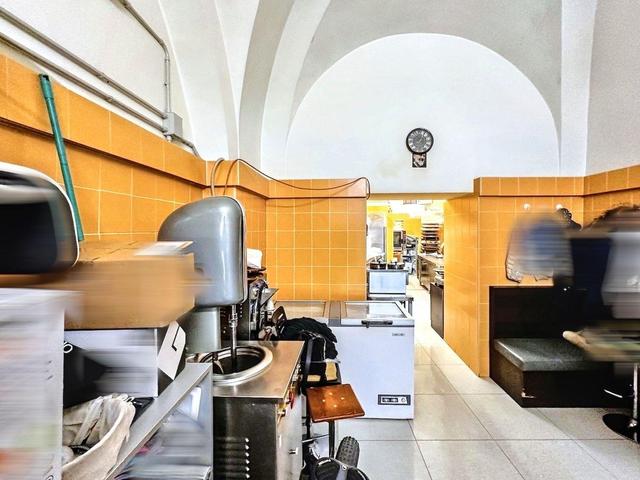 #25318 Locale commerciale a reddito in vendita - foto 2