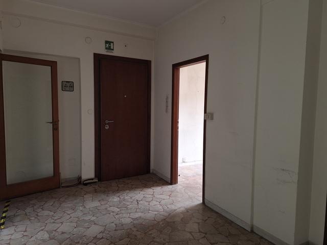 #2638499 Ampio ufficio con cantina e box auto in vendita - foto 7