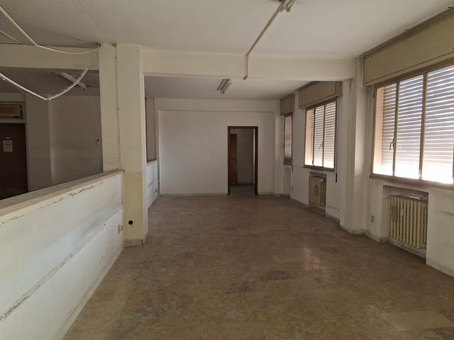 #2638499 Ampio ufficio con cantina e box auto in vendita - foto 15