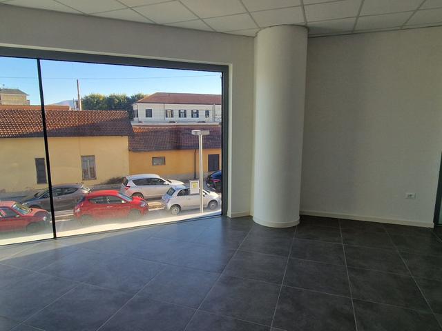 Grandi dimensioni in vendita